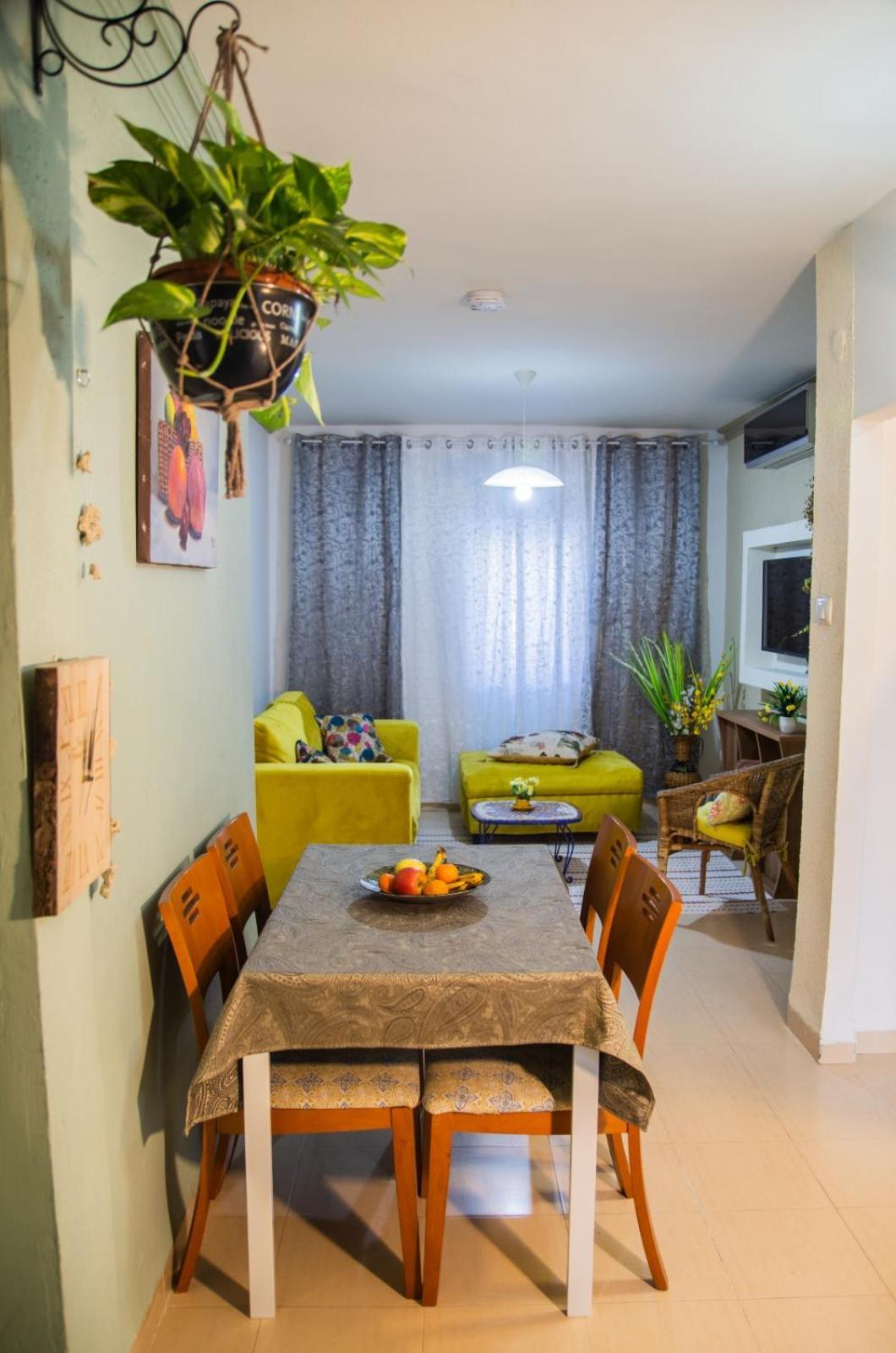 אצלנו - בגליל העליון Appartement Qiryat Shemona Buitenkant foto